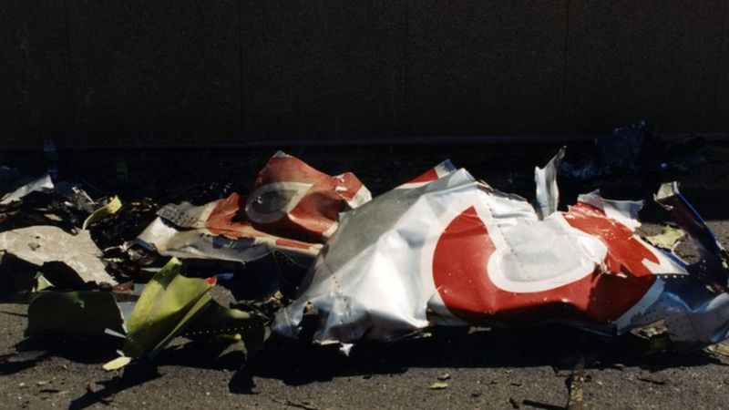 FBI re-releases 9/11 photos of Pentagon - BBC News