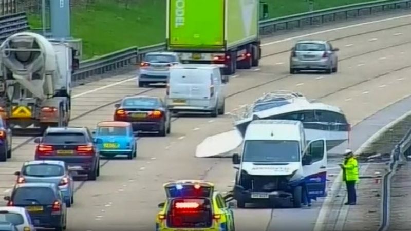 M27 Westbound Reopened After Boat Involved In Crash - BBC News