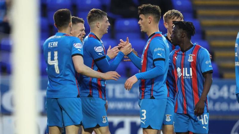 Inverness Caledonian Thistle players celebrate scoring against Morton