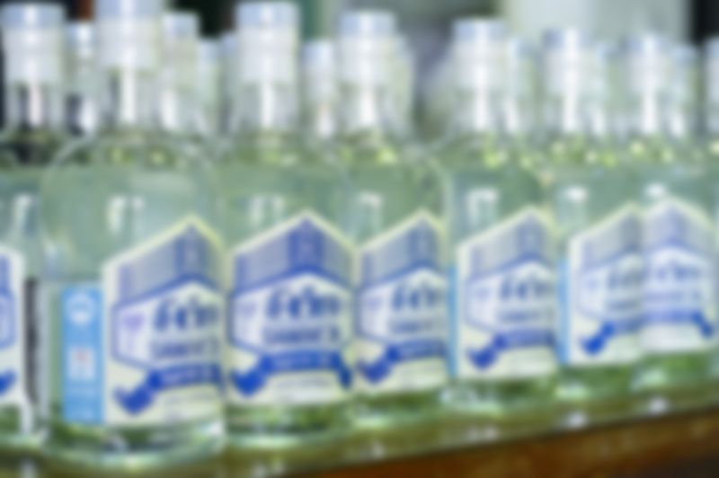 สุราก้าวหน้า: เปิดโรงกลั่นสุรา “สังเวียน” ที่ยังต้องผลิตแบบ “ดึกดำบรรพ์ ...