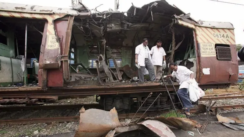 India court pauses acquittal of 12 men in Mumbai train bombings case