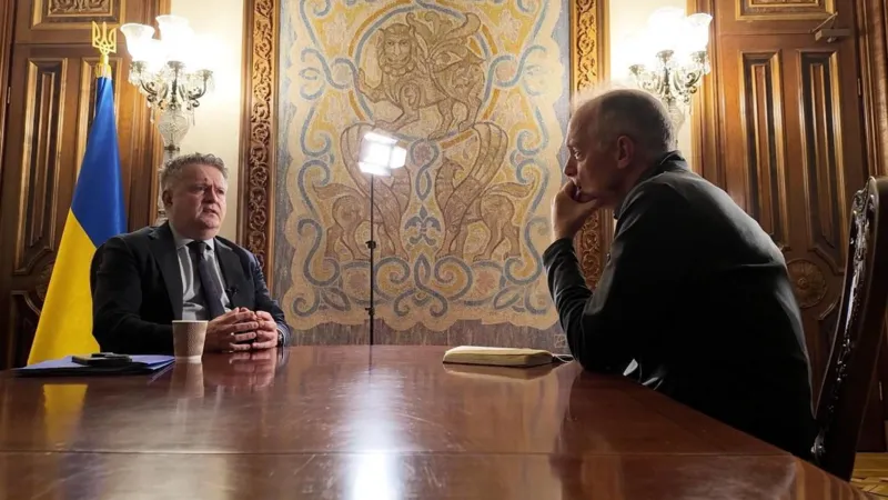 Un negociador ucraniano le cuenta a la BBC cómo se siente al sentarse a la mesa frente a Rusia.