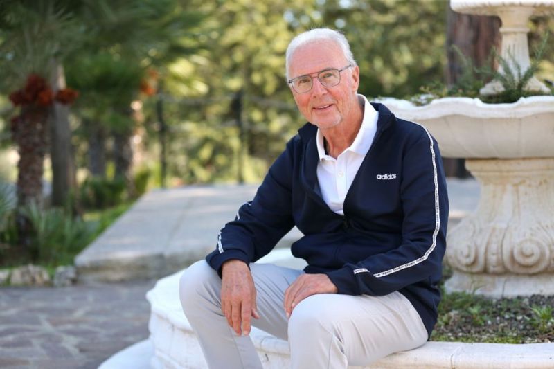 Franz Beckenbauer: Alman futbol efsanesi 78 yaşında hayatını kaybetti