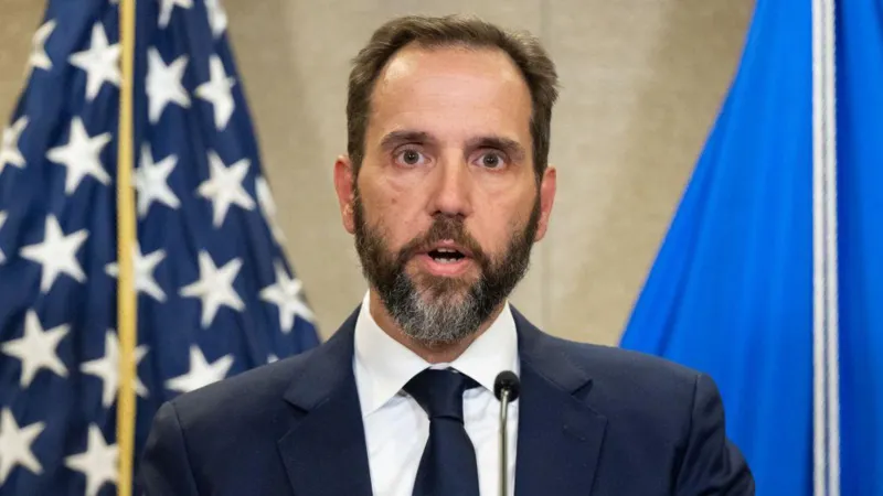 Juez bloquea publicación del informe de Smith sobre el caso de documentos clasificados de Trump