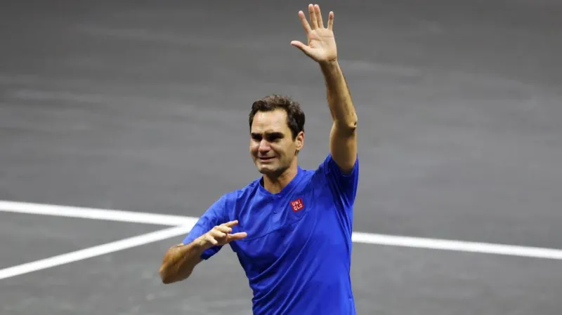 Federer gözyaşlarıyla tenise veda etti