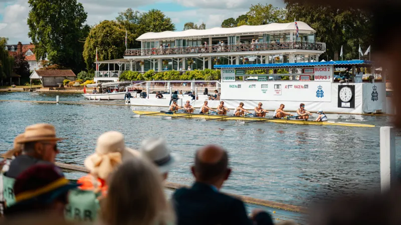 En imágenes: La Regata Real de Henley da comienzo.