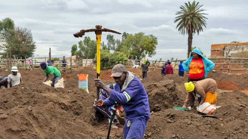La fiebre del oro llega a Sudáfrica tras un hallazgo afortunado en un corral de ganado