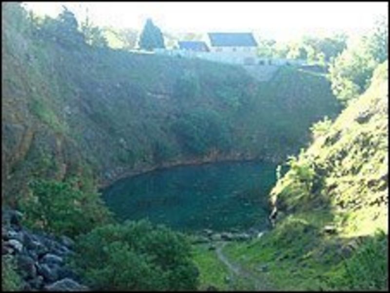 Derbyshire parents back quarry safety campaign BBC News