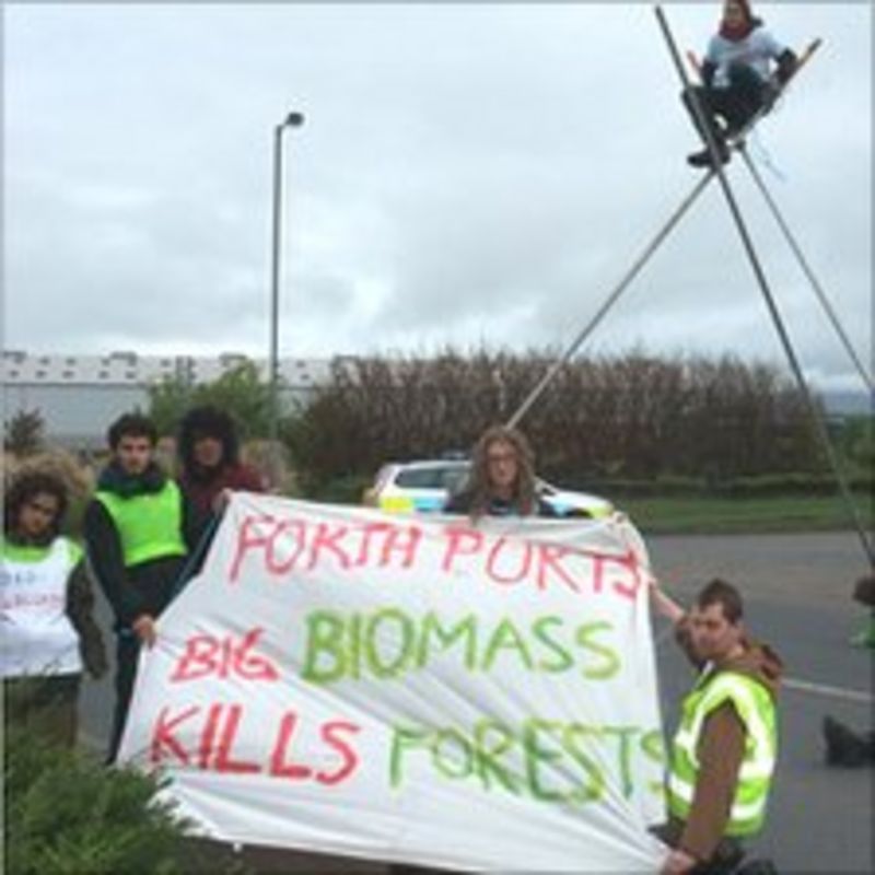 grangemouth-biomass-protesters-arrested-bbc-news