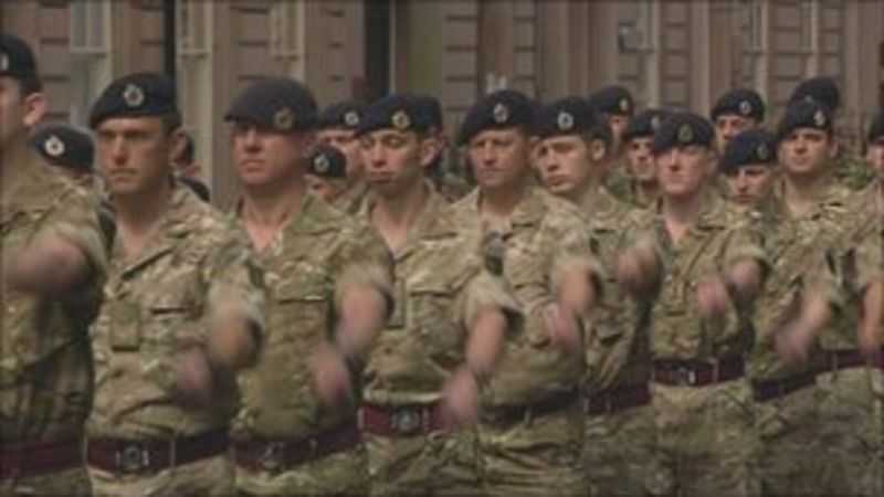 Homecoming honour for Wirral TA soldiers - BBC News