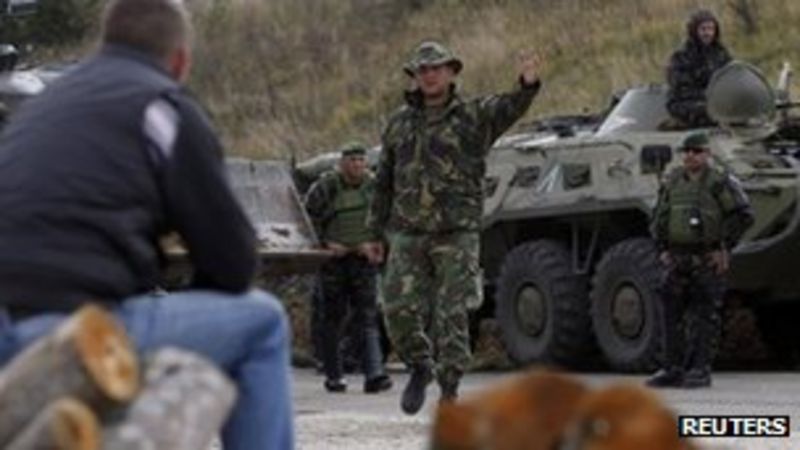 Kosovo Serbs Stop Nato Kfor Bid To Dismantle Roadblocks Bbc News 