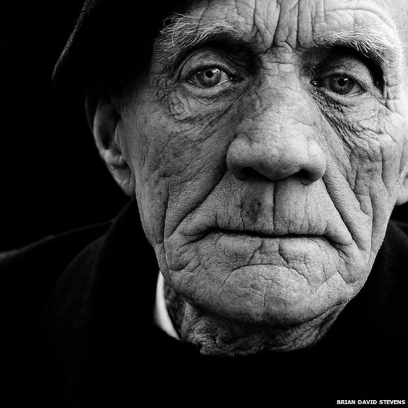 Photographer Brian David Stevens' portraits of war veterans - BBC News