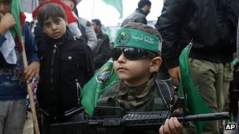 Hamas displays united front at Gaza rally - BBC News