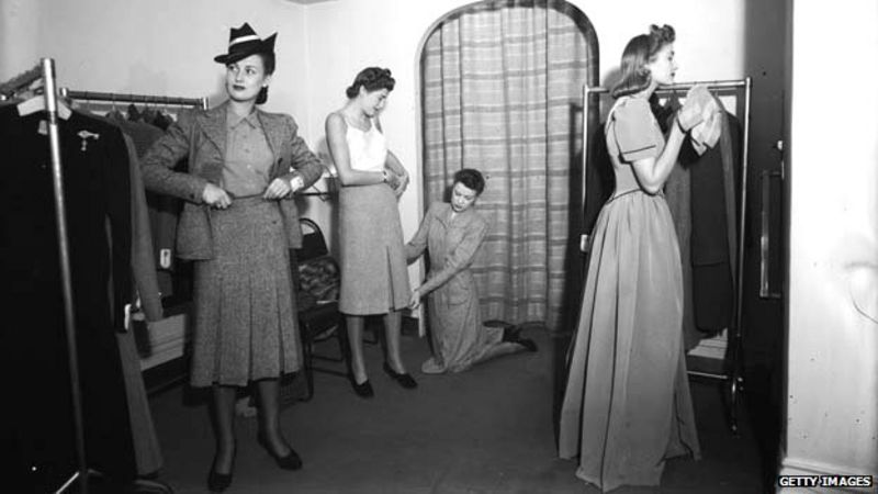 Fear Of Fitting Rooms Tech To Find Your Inner Shopaholic Bbc News