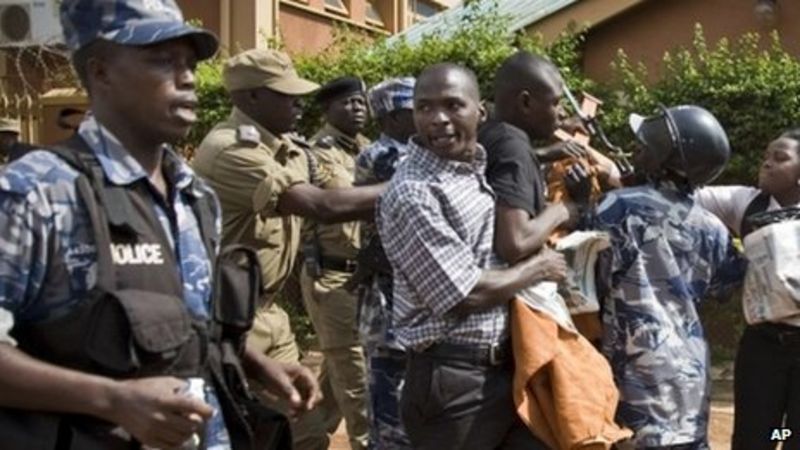 Uganda Protest: Reporters Tear-gassed At Daily Monitor - BBC News