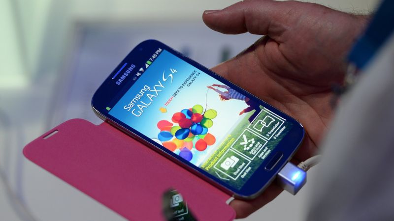 Samsung Profits Hit By Falling Mobile Sales Bbc News 1633