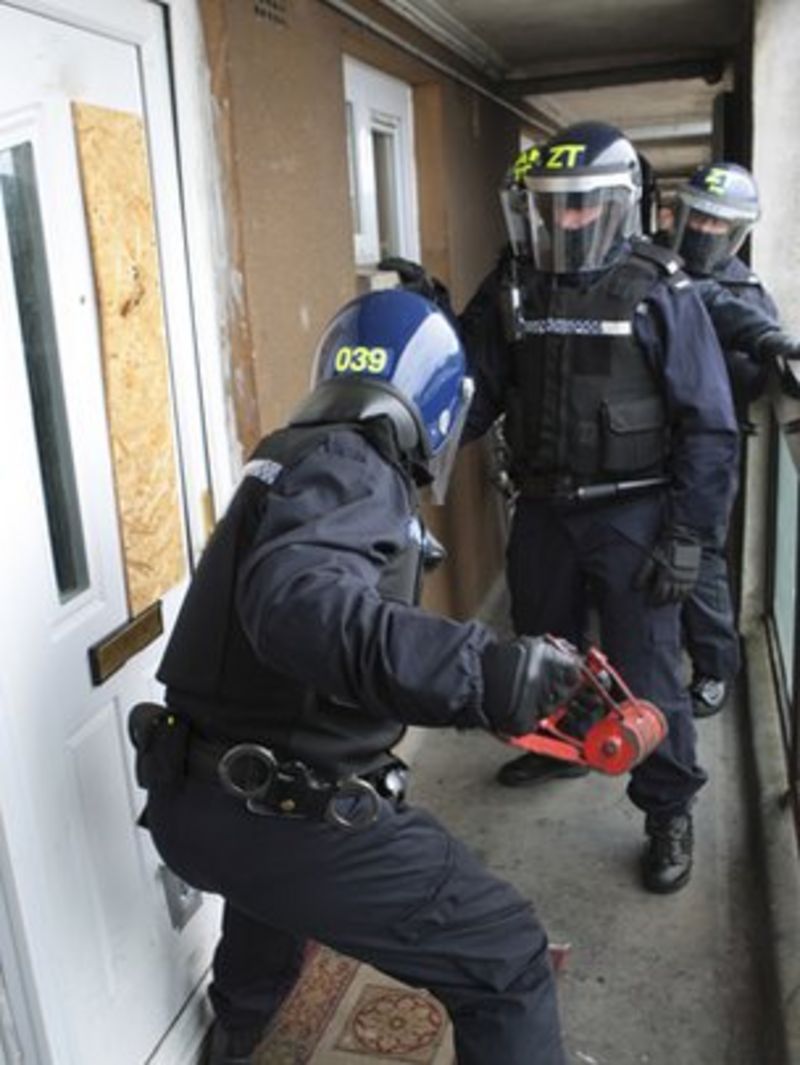 Two Arrests In Glenrothes Crime Gang Crackdown Bbc News 