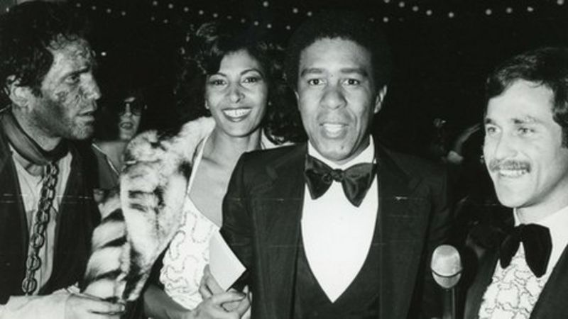 The demons that drove Richard Pryor to make us laugh - BBC News