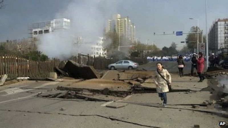 China oil pipe blast: Qingdao pipeline blast 'kills 44' - BBC News