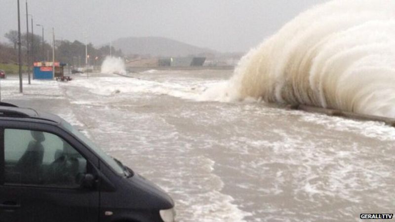 Around 400 people are forced to leave their homes after flooding in ...