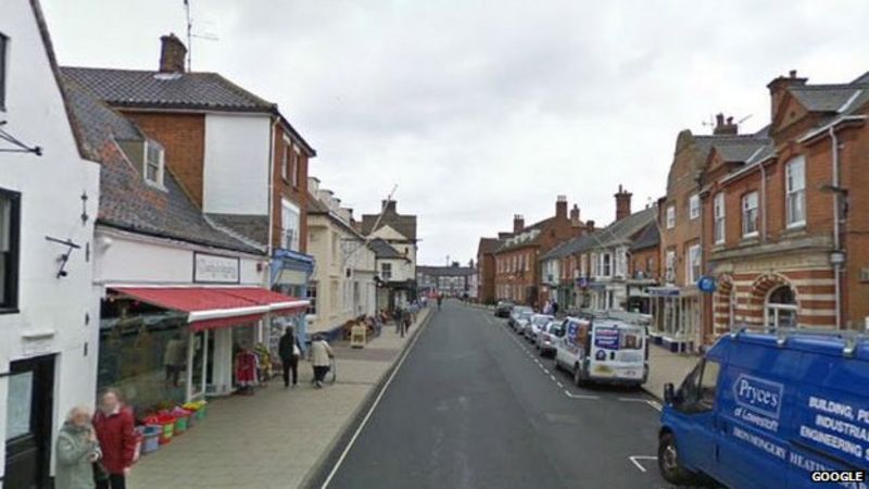 Southwold installs CCTV camera to combat thefts - BBC News