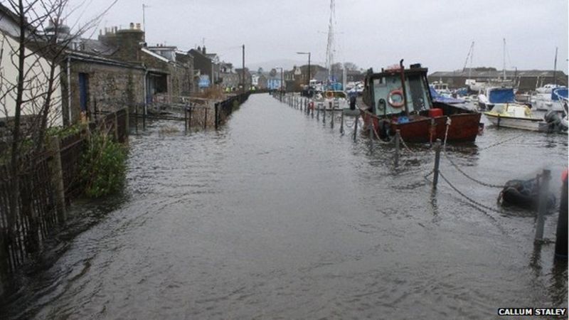 Clean-up begins after latest Isle of Man storm surge - BBC News