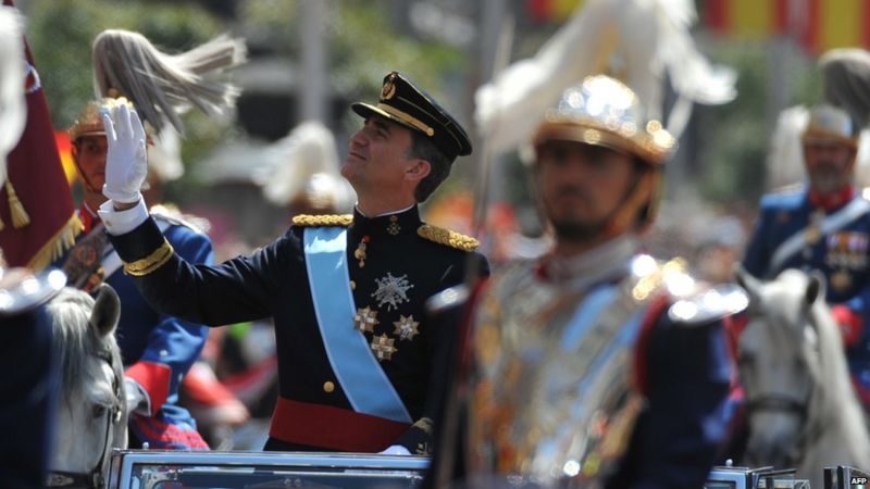 In pictures: Spain's King Felipe VI proclaimed in Madrid - BBC News