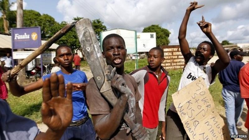 Kenya attack: Five suspects shot dead near Mpeketoni - BBC News