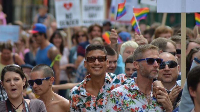 Jersey holds first gay rights rally - BBC News