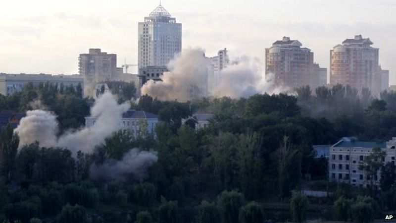 Ukraine Conflict Donetsk Rebels Parade Captured Soldiers Bbc News