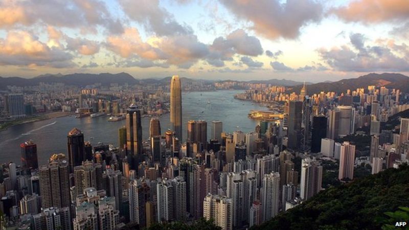 Hong Kong's hidden rooftop slums - BBC News