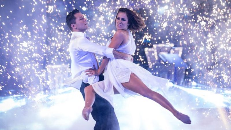 Strictly Come Dancing Caroline Flack Lifts Glitterball Trophy Bbc News