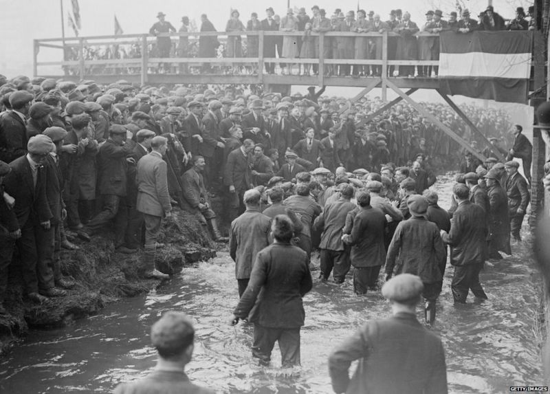 Shrovetide Football In Ashbourne Through The Ages - BBC News