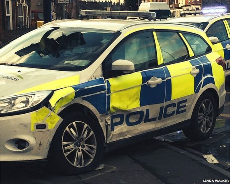 Suffolk police car in Ipswich collision - BBC News