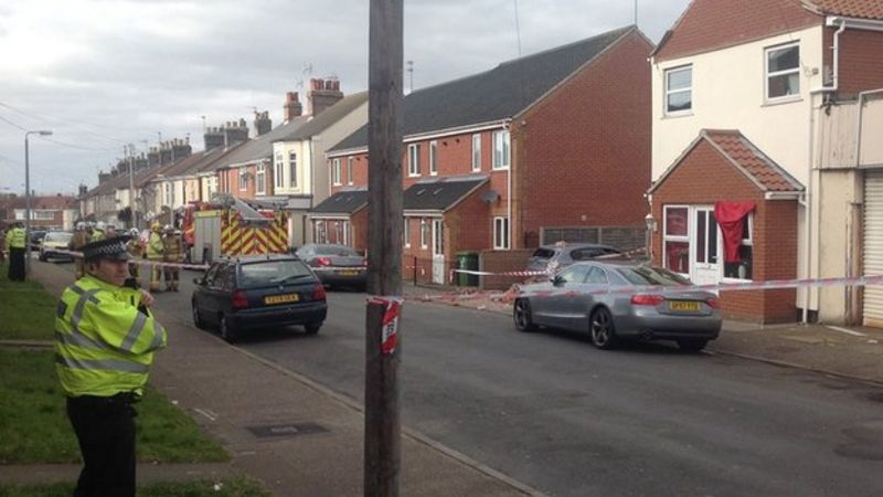 Gorleston house collapses in suspected gas explosion - BBC News