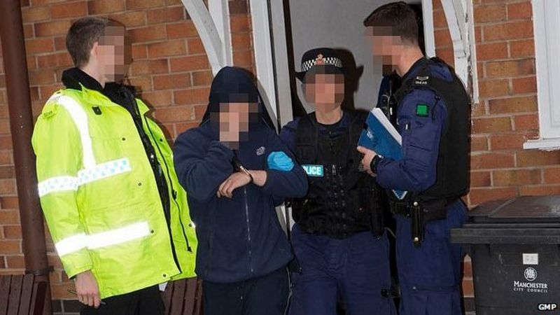 Manchester Crime Gang Suspects Held Over £400 000 Theft Bbc News