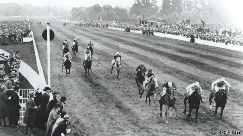 Lost racecourses: How UK housing boom killed city venues - BBC News