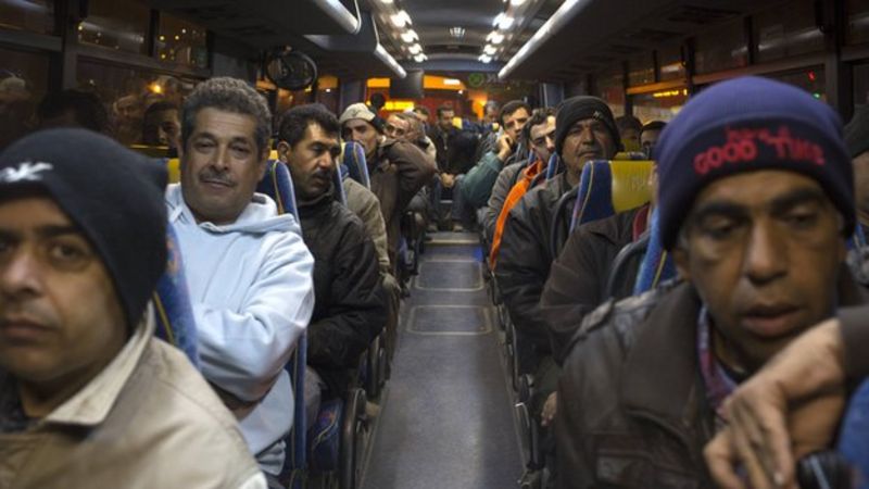 Israeli government suspends Palestinian bus 'segregation' trial - BBC News