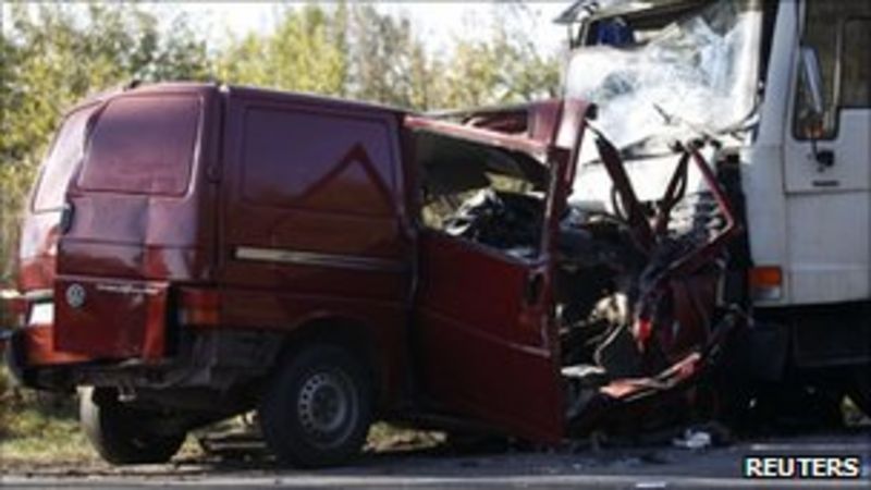 Poland road crash near Warsaw leaves 18 dead BBC News