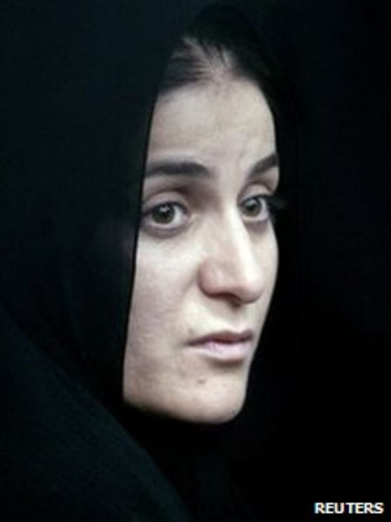 Iran Hangs Footballers Mistress For Murder Bbc News 