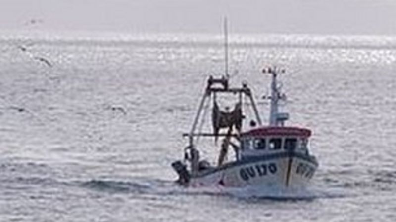 Jersey gets out-of-hours fisheries team to advise anglers - BBC News