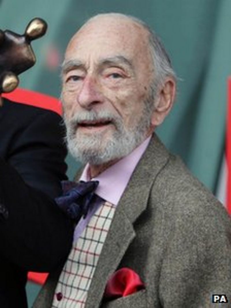 Irish actor David Kelly dies aged 82 BBC News