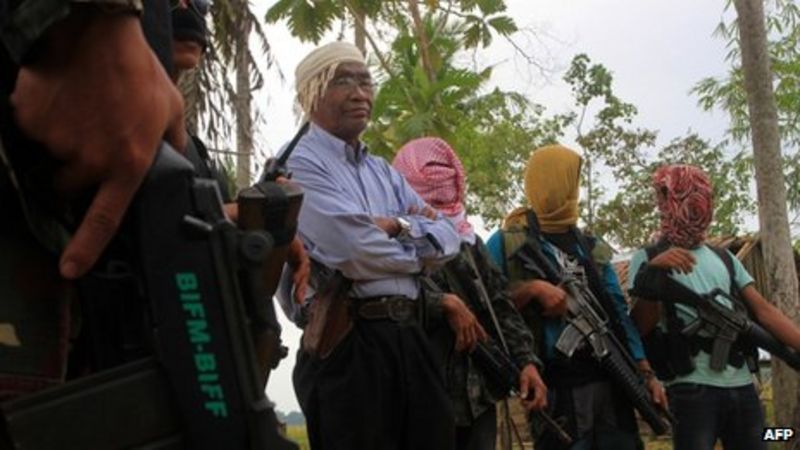 Philippines military offensive 'kills 37 rebels' - BBC News