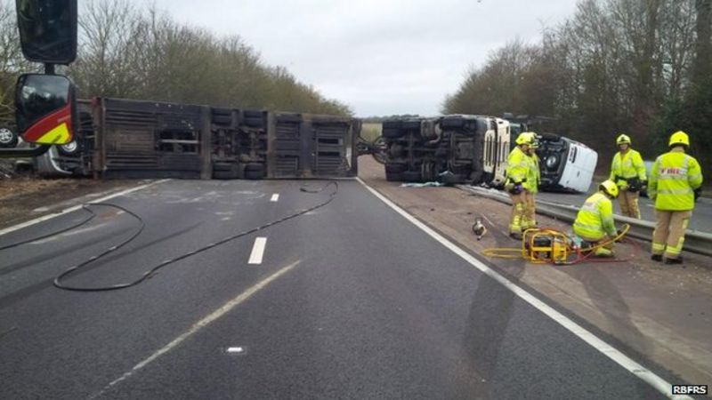 Overturned Car Transporter Blocks A34 At East Ilsley Bbc News