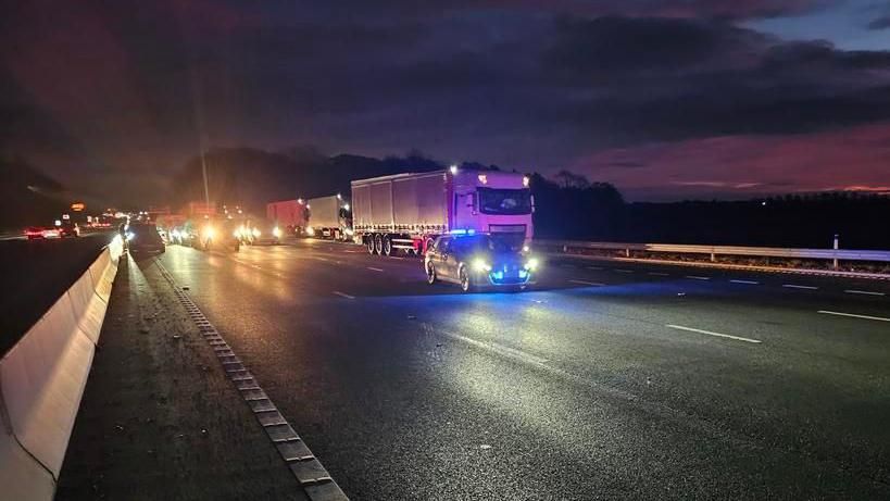 Car transporter driver dies in M1 crash BBC News