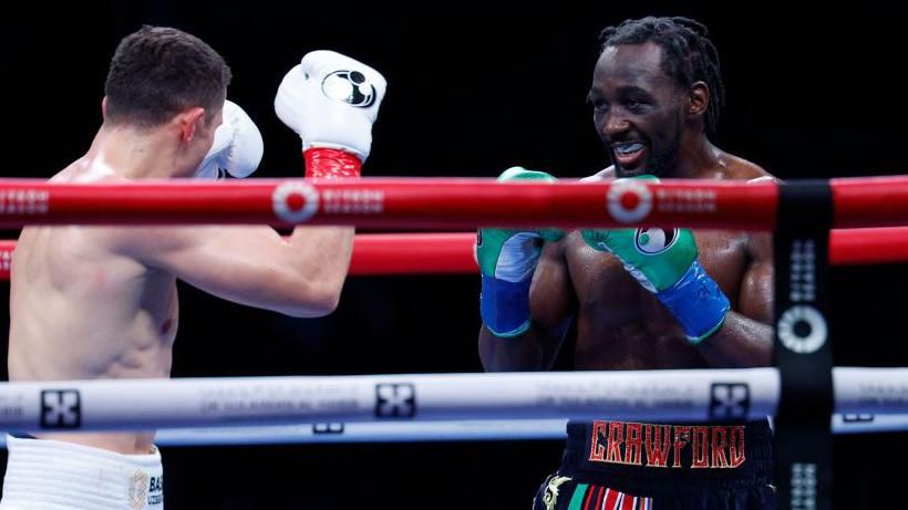 Terence Crawford in the ring in his fight with Israil Madrimov 