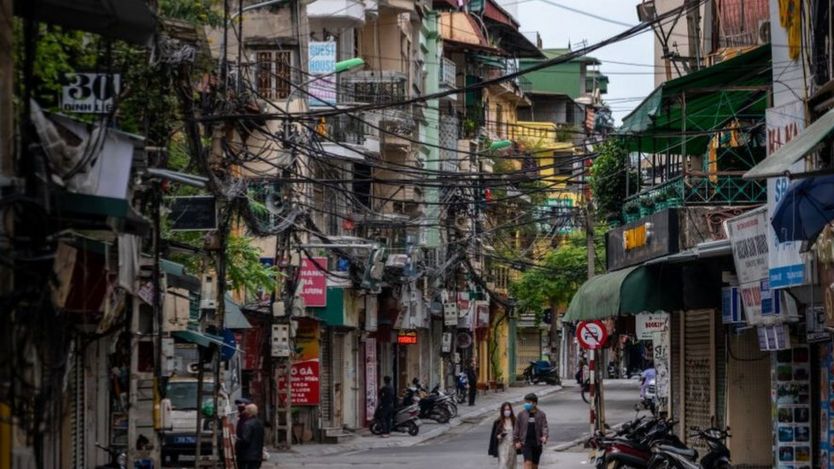 Cái mới, cũ xen lẫn trong xã hội Việt Nam