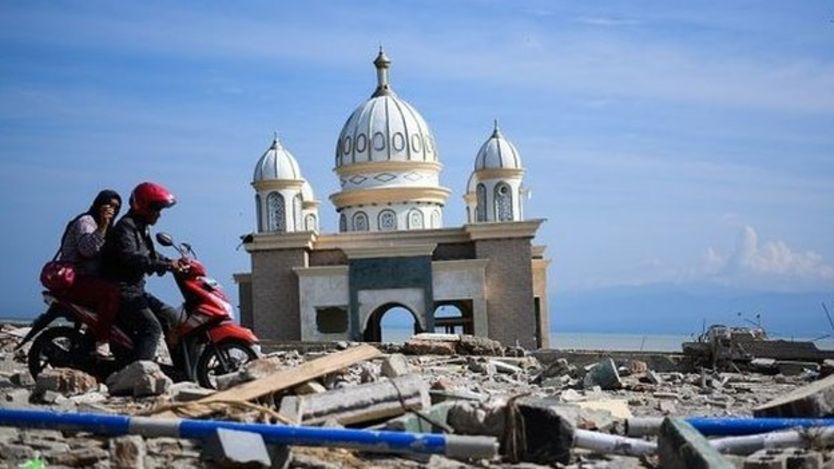 tsunami, palu
