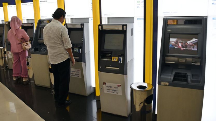 Fasilitas perbankan sempat terganggu saat mati listrik.