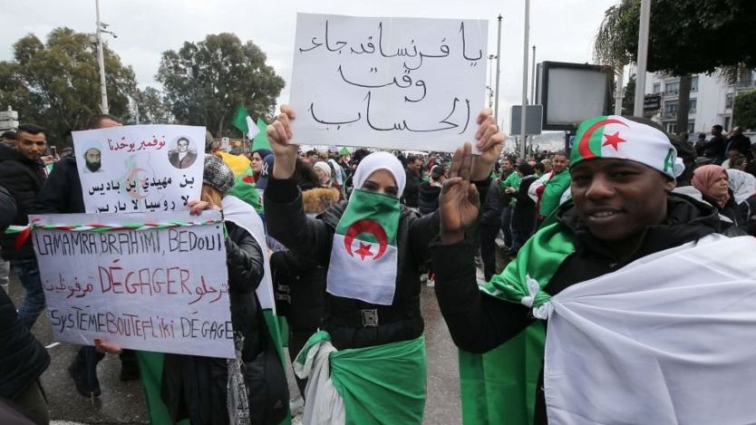 المتظاهرون الجزائريون في 22 مارس/آذار 2019